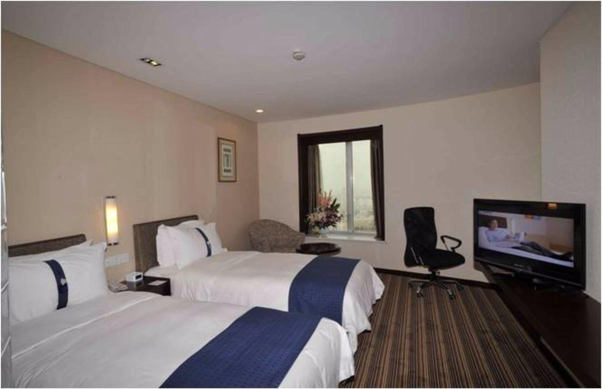 Holiday Inn Express Tianjin City Center Bagian luar foto